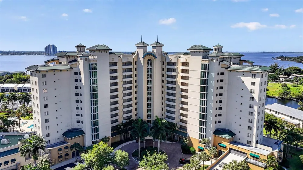 3426 HANCOCK BRIDGE PARKWAY #1008 North Fort Myers, FL 33903