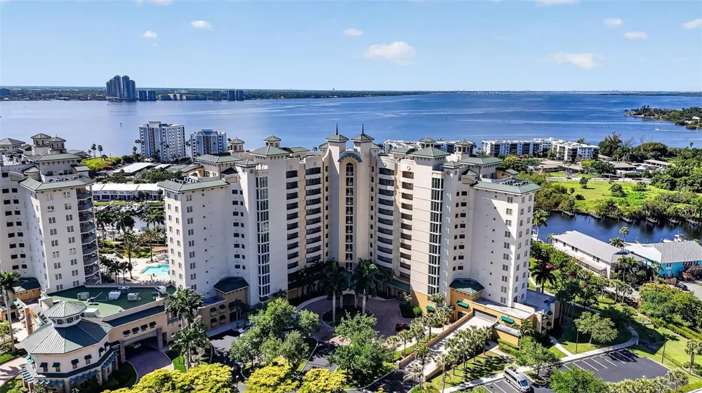 3426 HANCOCK BRIDGE PARKWAY #1008 North Fort Myers, FL 33903