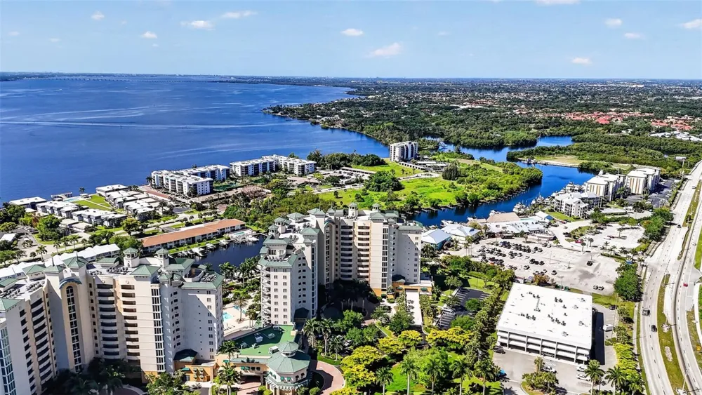 3426 HANCOCK BRIDGE PARKWAY #1008 North Fort Myers, FL 33903