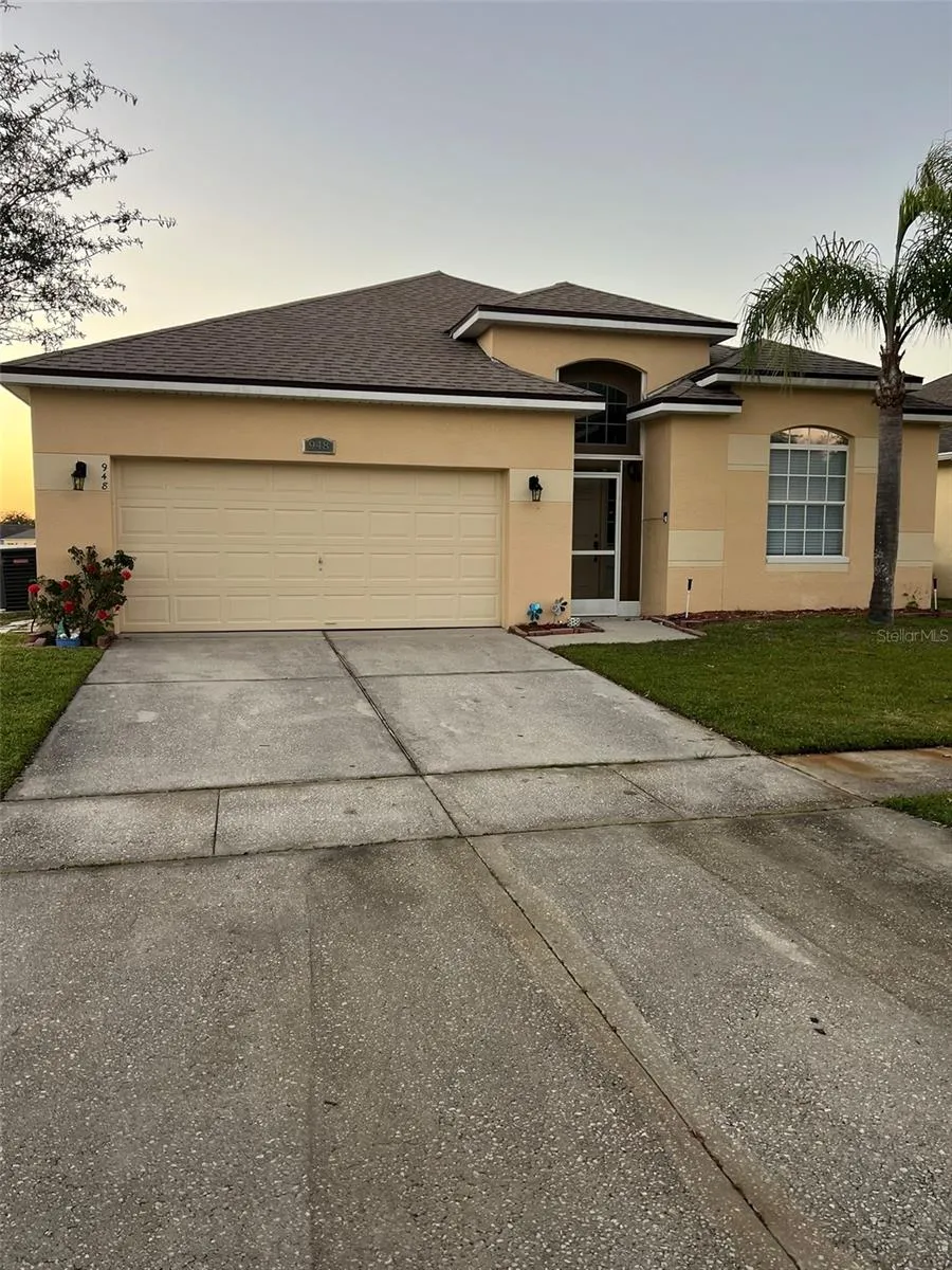 948 HACIENDA CIRCLE Kissimmee, FL 34741