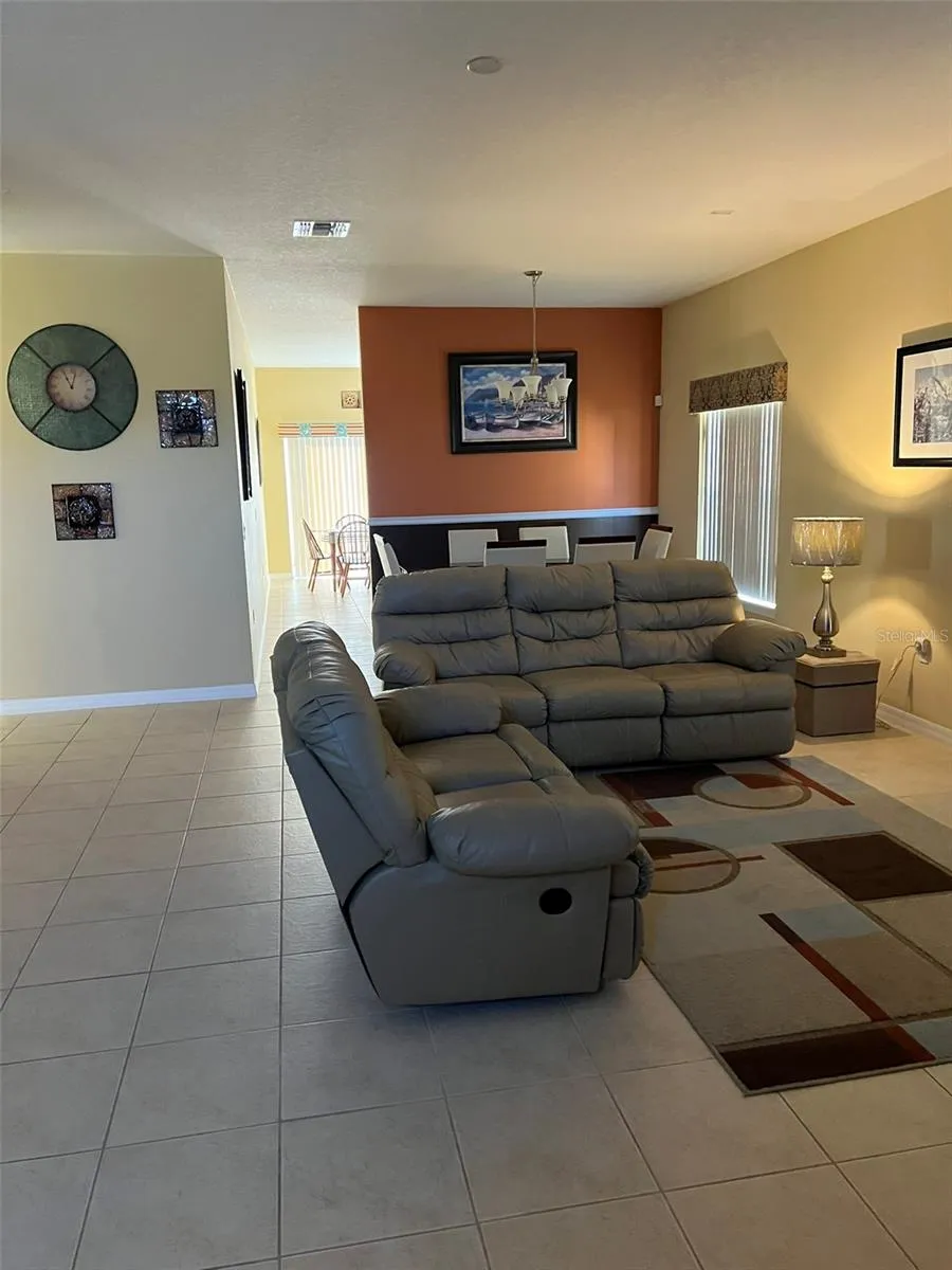 948 HACIENDA CIRCLE Kissimmee, FL 34741