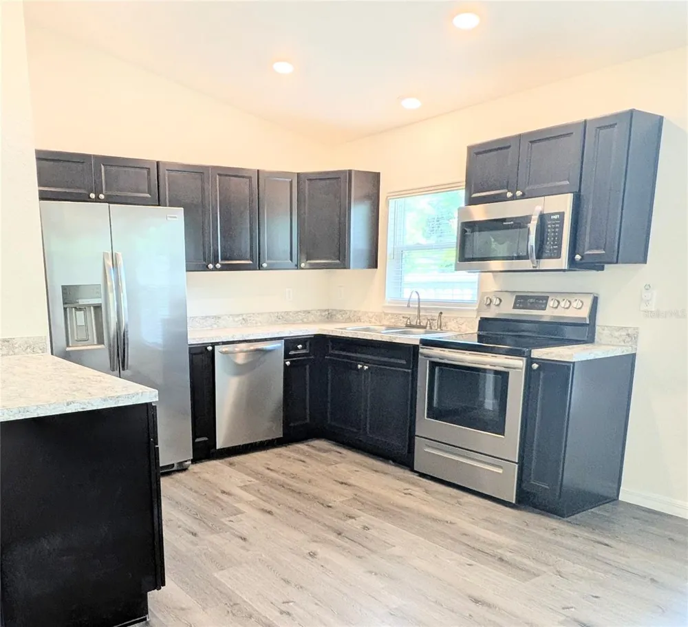 13296 SE 33RD COURT Belleview, FL 34420