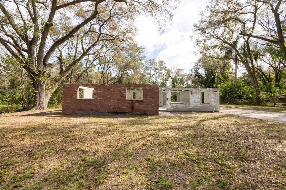 5515 FALKENBURG ROAD Tampa, FL 33610