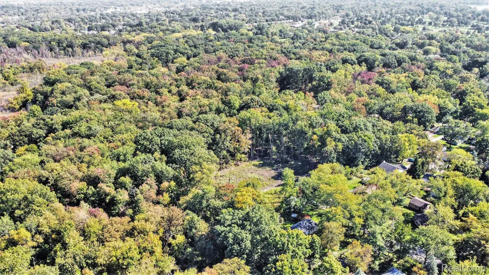 1 Hobson Waterford Charter Township, MI 48328