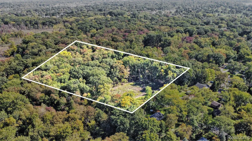 1 Hobson Waterford Charter Township, MI 48328