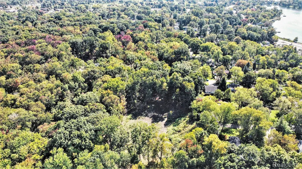 1 Hobson Waterford Charter Township, MI 48328