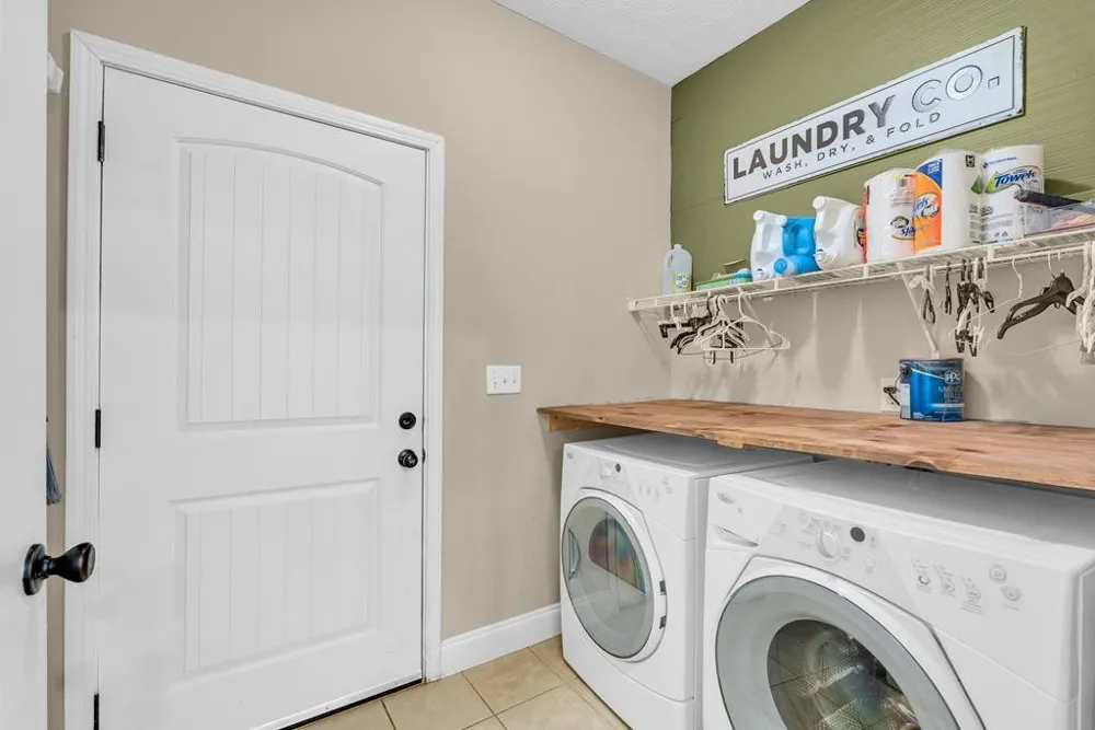 821 Honeysuckle Ln Sparta, TN 38583