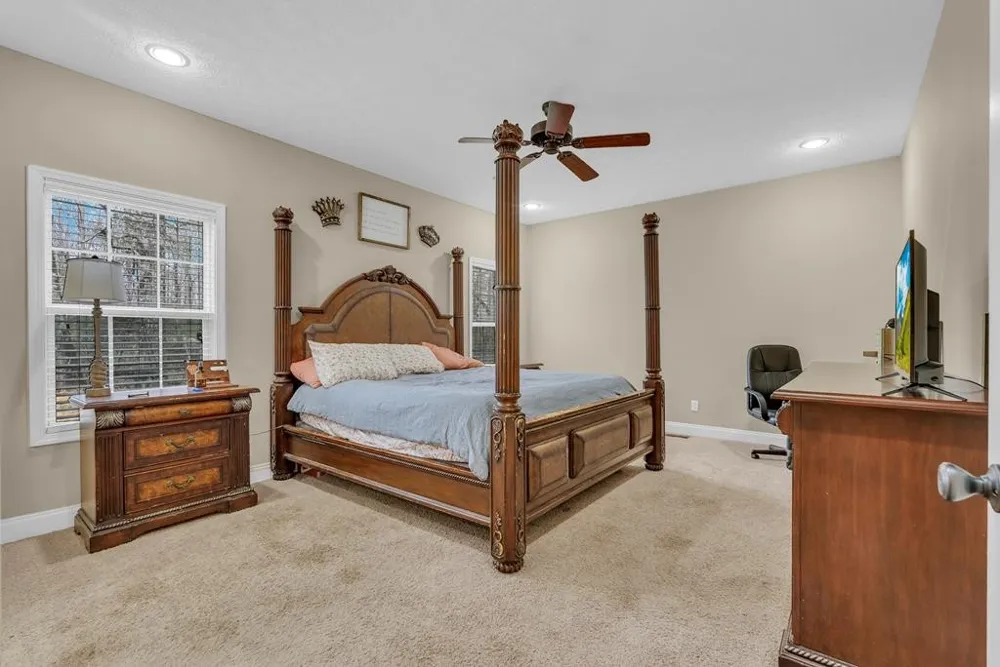 821 Honeysuckle Ln Sparta, TN 38583
