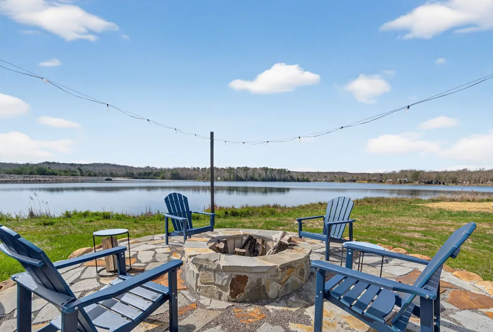 113 Shoreside Ct Tracy City, TN 37387