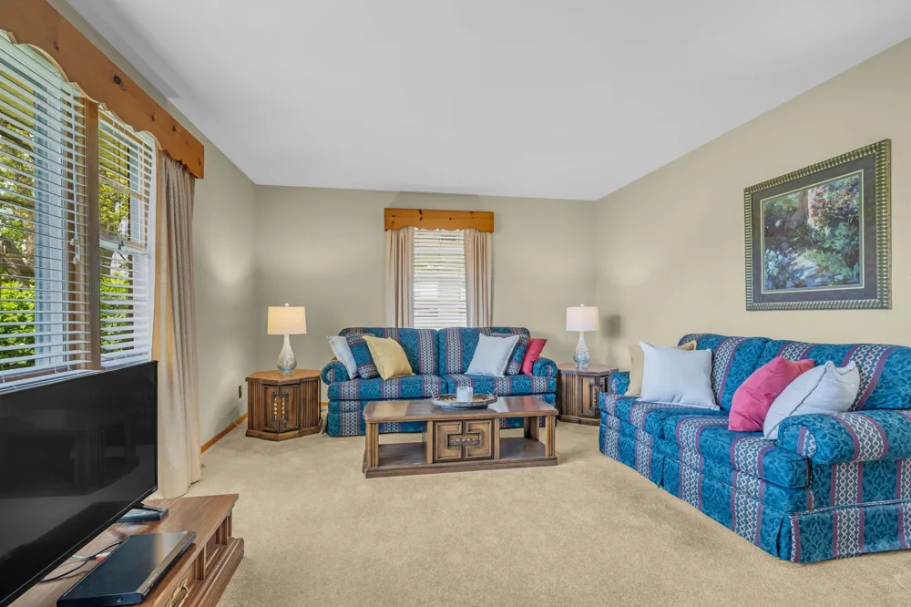 1006 Hershell St Burns, TN 37029