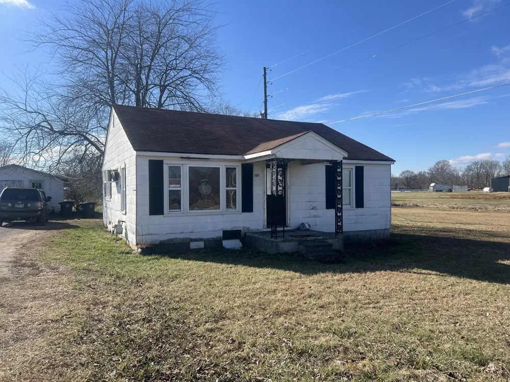 1305 Scottsville Rd Lafayette, TN 37083