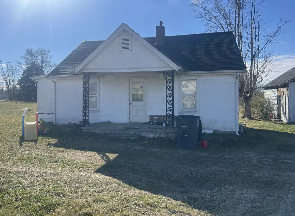 1305 Scottsville Rd Lafayette, TN 37083