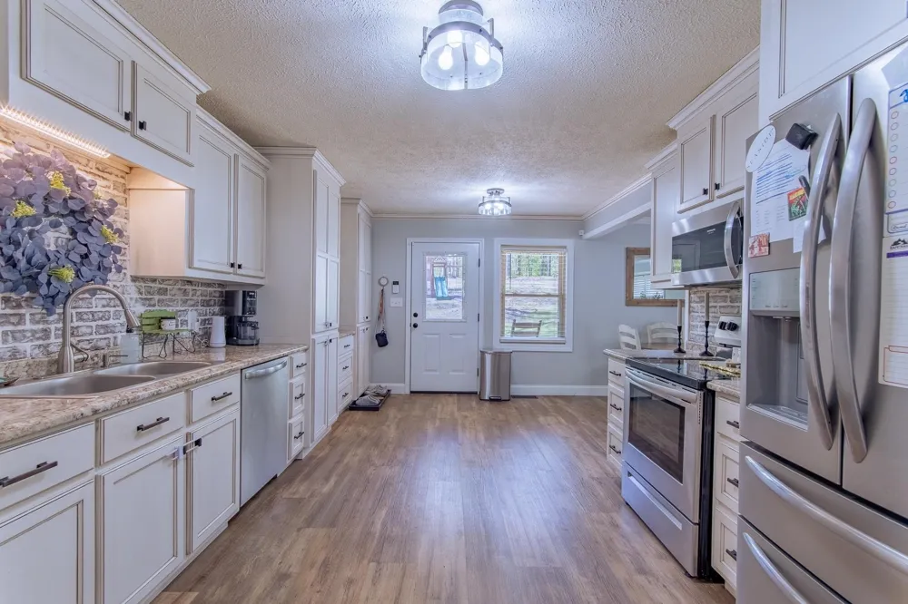 180 HORNER DR Selmer, TN 38375