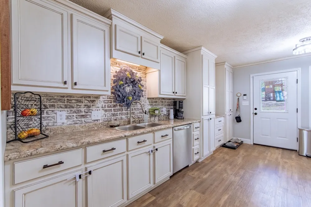 180 HORNER DR Selmer, TN 38375