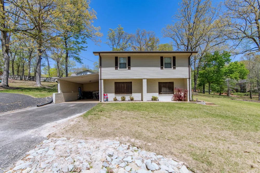 180 HORNER DR Selmer, TN 38375