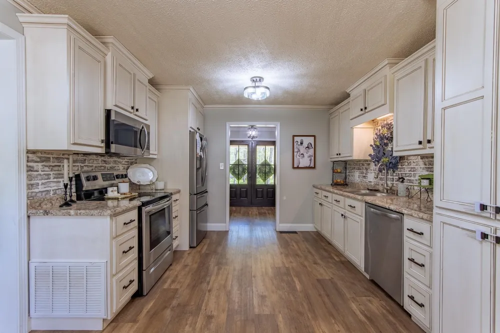 180 HORNER DR Selmer, TN 38375