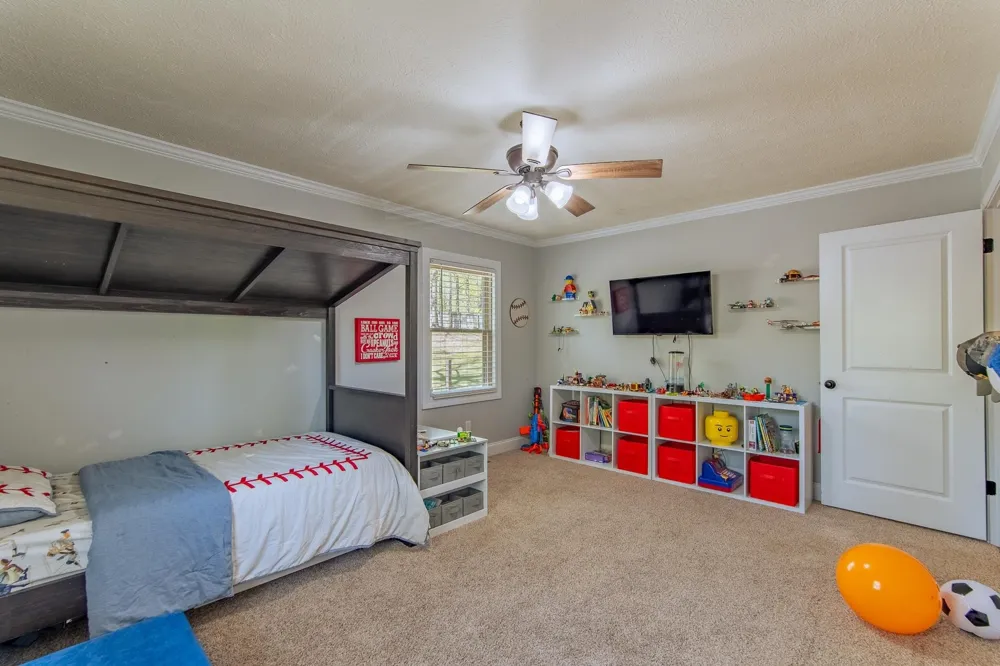 180 HORNER DR Selmer, TN 38375