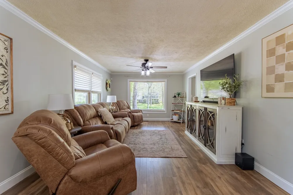 180 HORNER DR Selmer, TN 38375