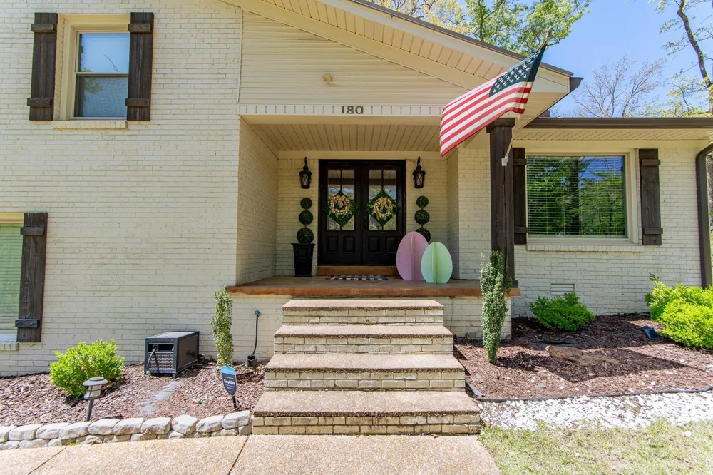 180 HORNER DR Selmer, TN 38375