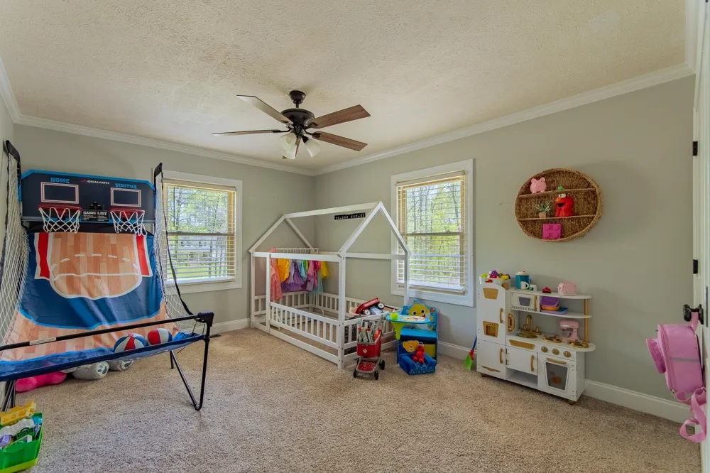 180 HORNER DR Selmer, TN 38375