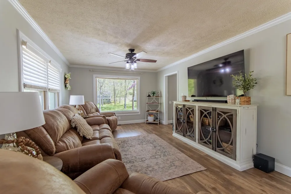 180 HORNER DR Selmer, TN 38375