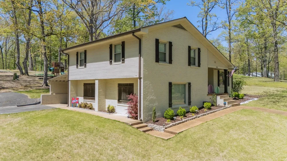 180 HORNER DR Selmer, TN 38375