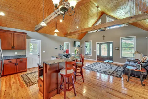 796 Daisy Cir