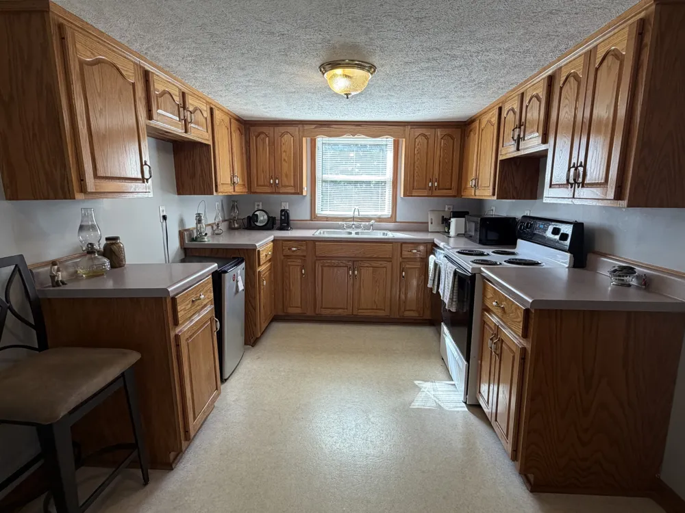 6204 Highway 230 Lyles, TN 37098