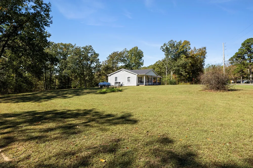 6204 Highway 230 Lyles, TN 37098