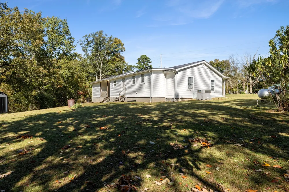 6204 Highway 230 Lyles, TN 37098