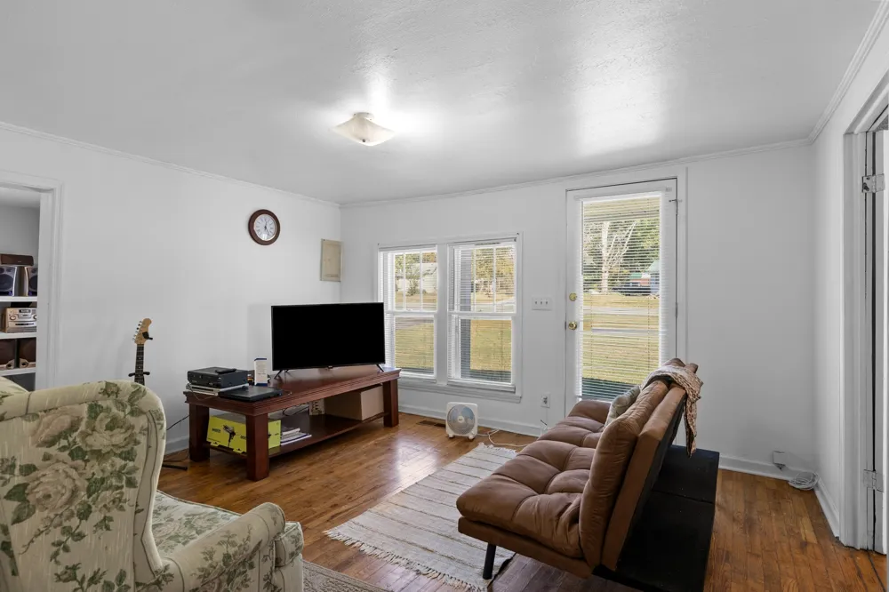 6204 Highway 230 Lyles, TN 37098