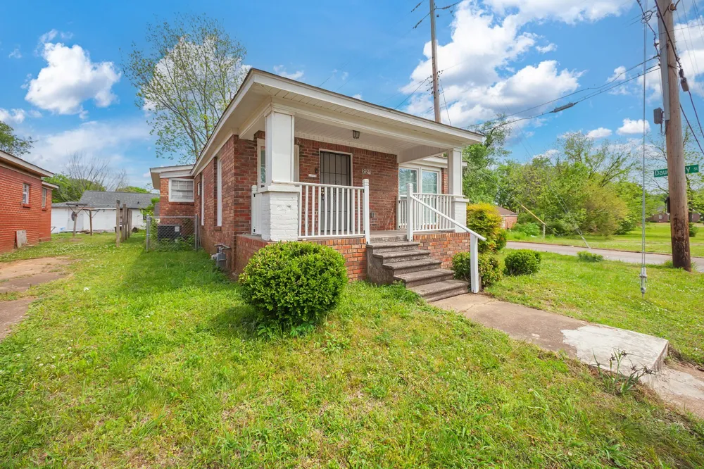 221 Burton St Jackson, TN 38301