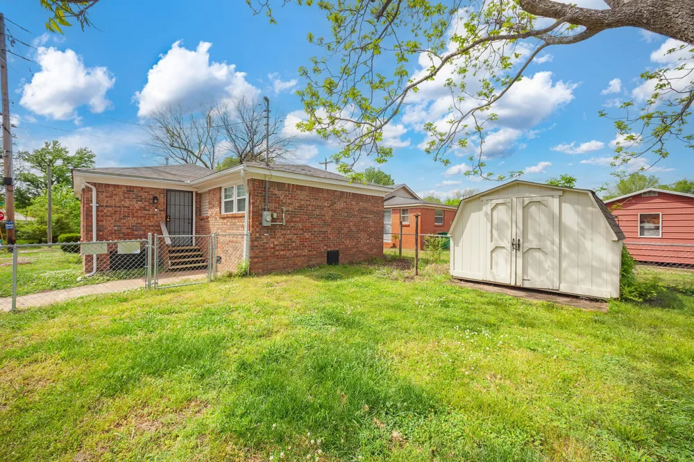 221 Burton St Jackson, TN 38301