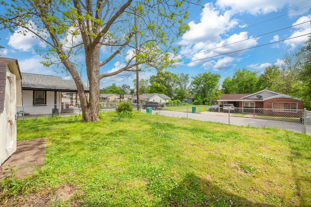 221 Burton St Jackson, TN 38301