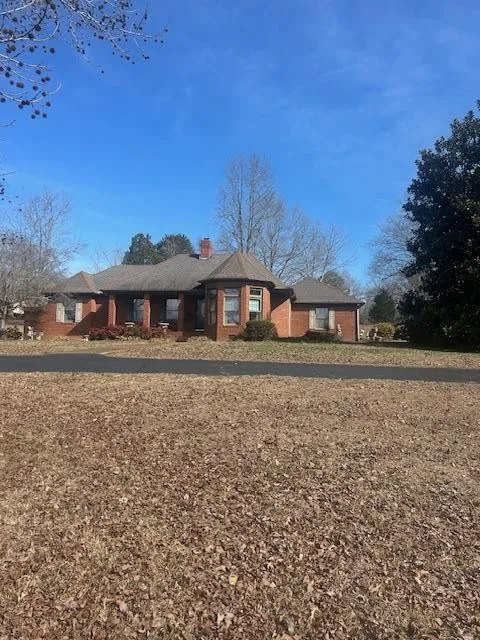 1842 Highway 641 S