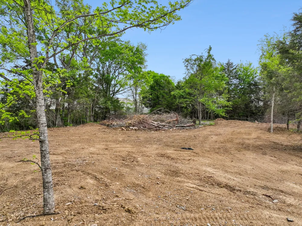 1410 Stroud Drive Lebanon, TN 37087