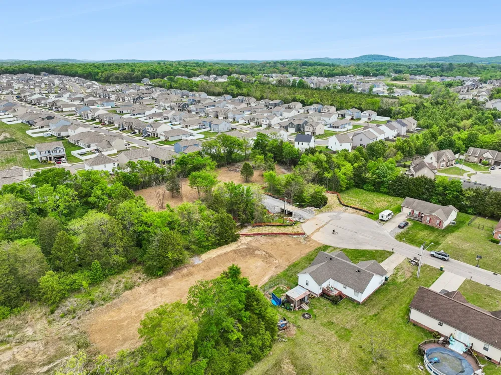 1410 Stroud Drive Lebanon, TN 37087