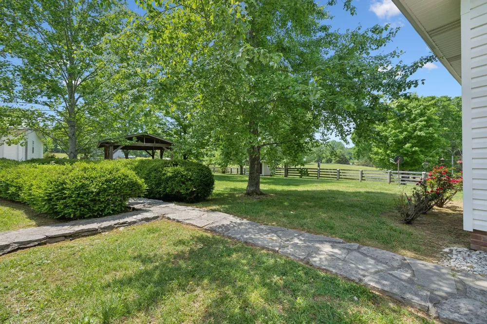 1494 Grant Rd Watertown, TN 37184