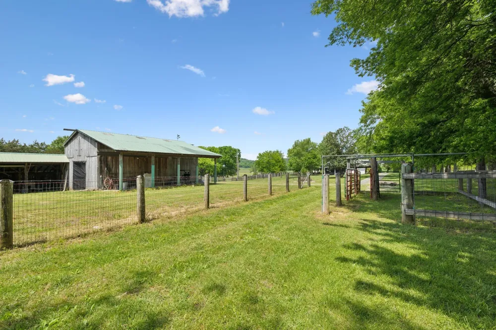 1494 Grant Rd Watertown, TN 37184