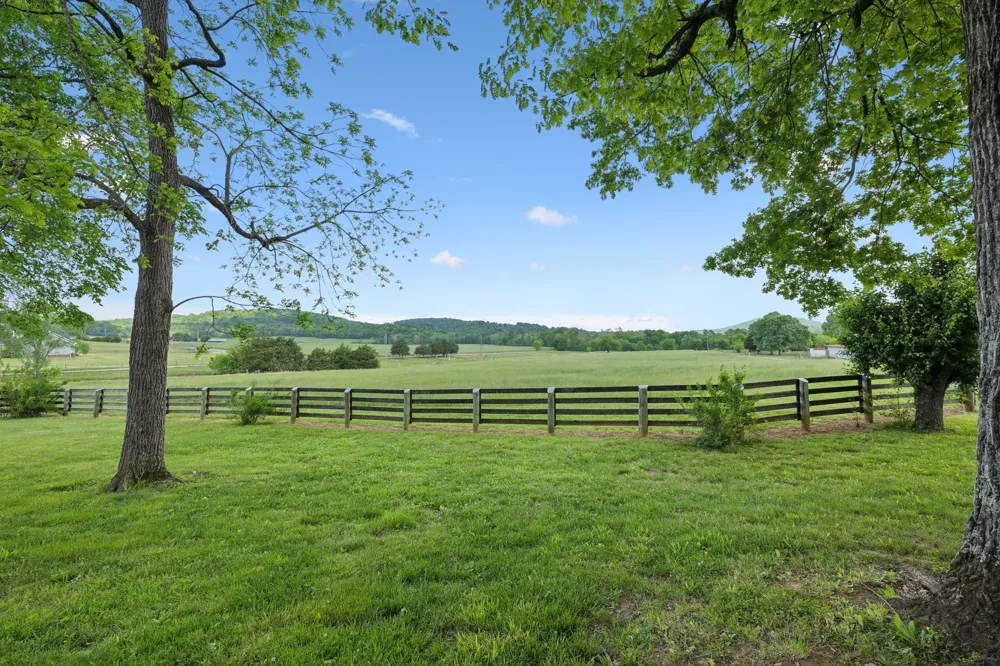 1494 Grant Rd Watertown, TN 37184