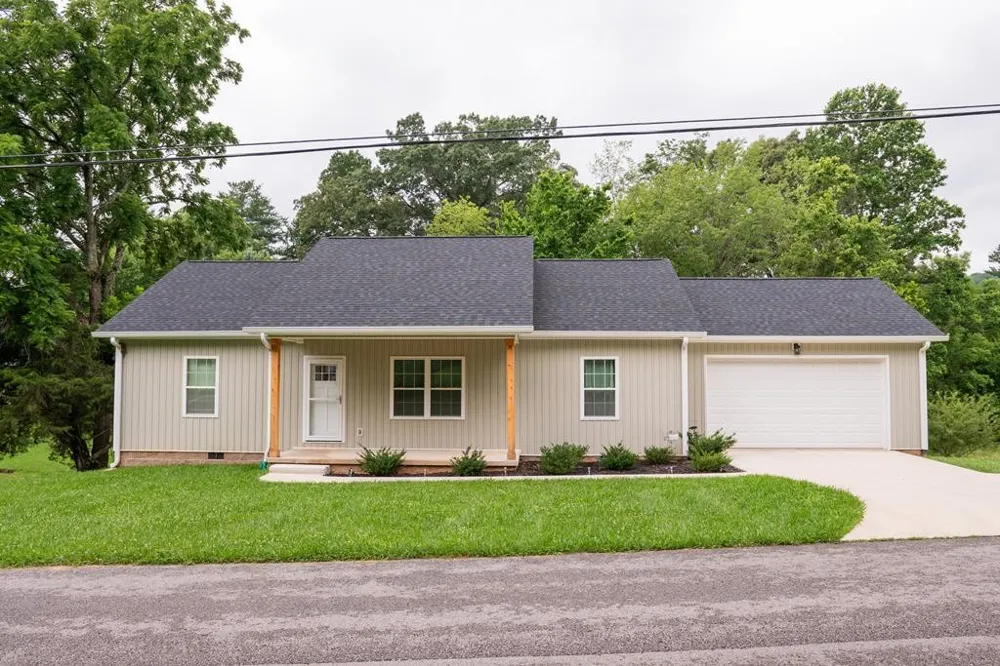 1366 Hidden Valley Rd Livingston, TN 38570
