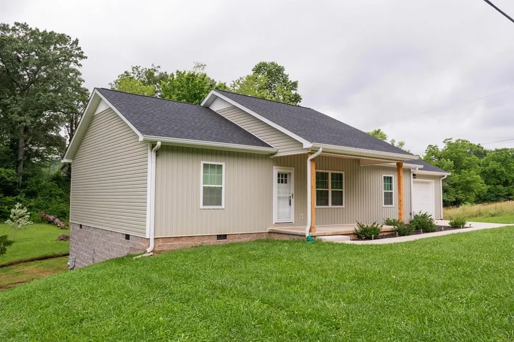 1366 Hidden Valley Rd Livingston, TN 38570