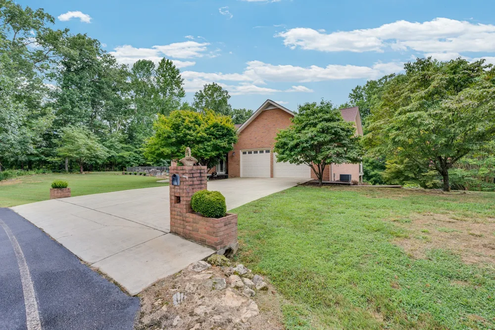 1005 Riverwatch Trce Sparta, TN 38583