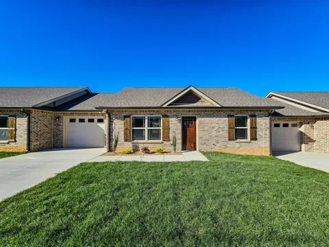 1505 Green Ln