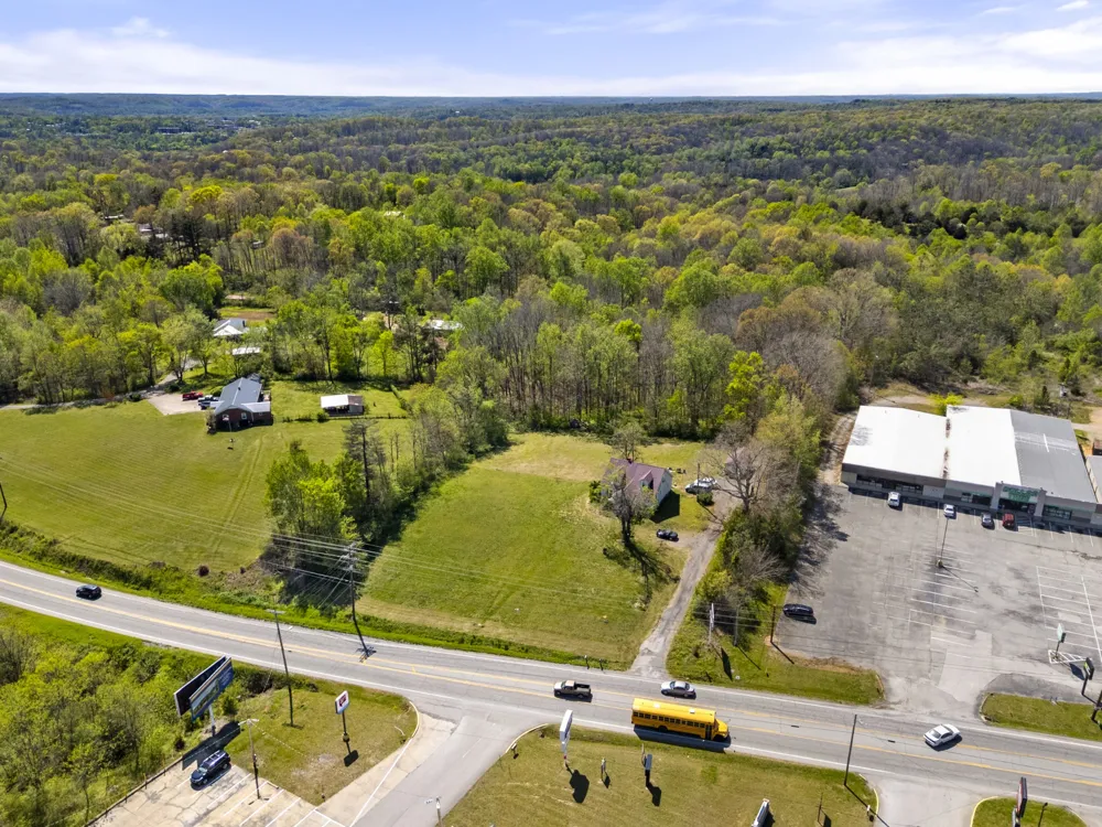 661 Highway 100 Centerville, TN 37033