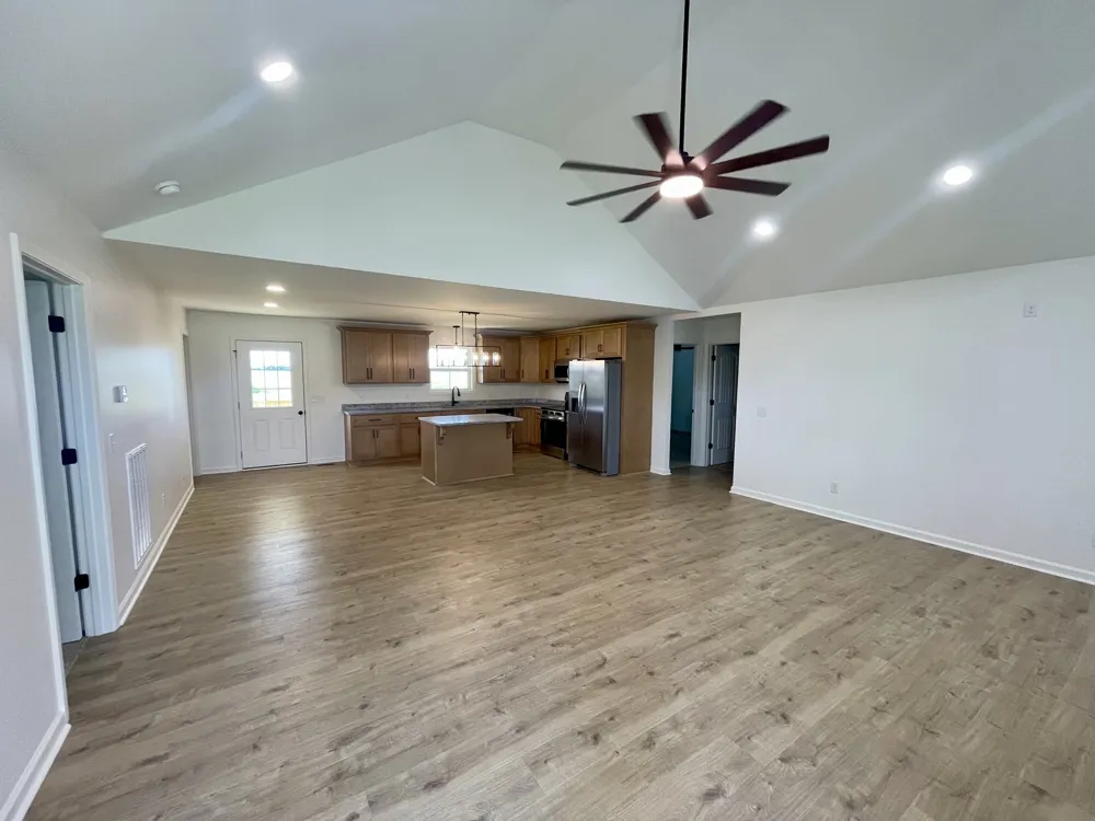 100 Donald Dr Lafayette, TN 37083