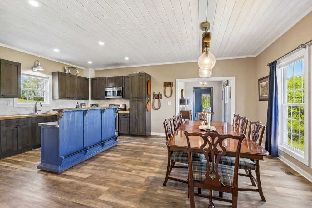 4341 Marlowe Rd Williamsport, TN 38487
