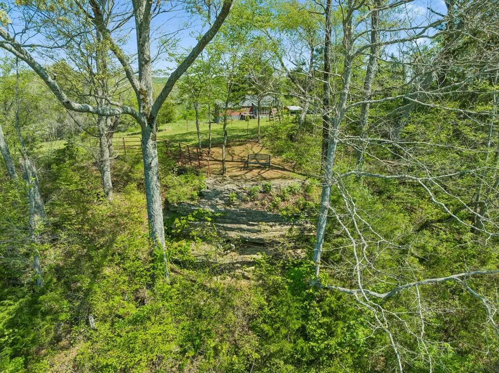 4341 Marlowe Rd Williamsport, TN 38487