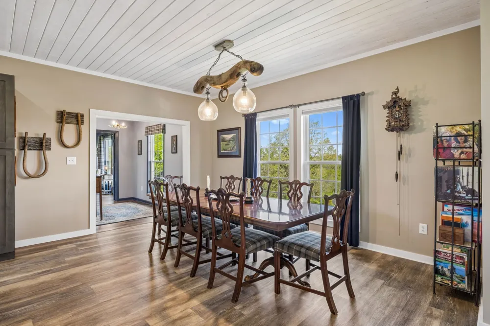 4341 Marlowe Rd Williamsport, TN 38487