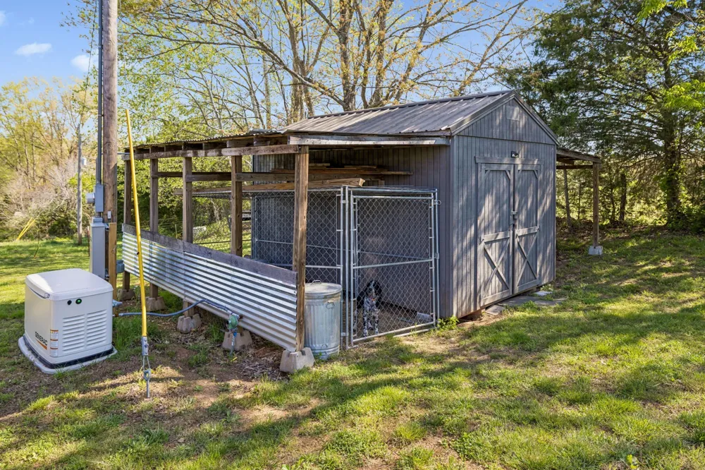4341 Marlowe Rd Williamsport, TN 38487